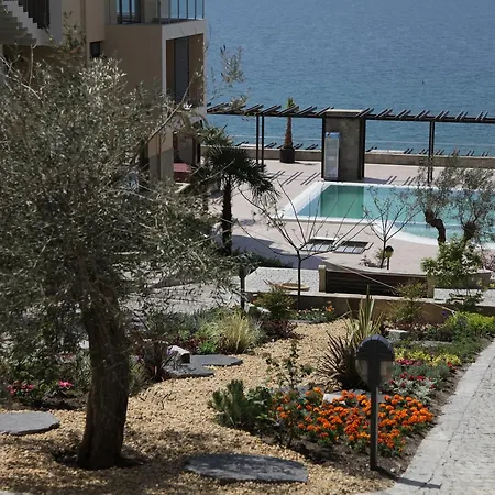 Dolce 2 Apart Complex Aparthotel *